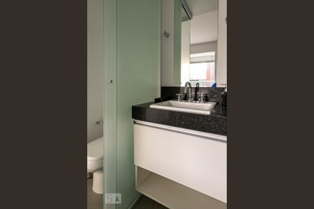Studio à venda com 27m², 1 quarto e 1 vaga Studio à venda com 27m², 1 quarto e 1 vagaBanheiro