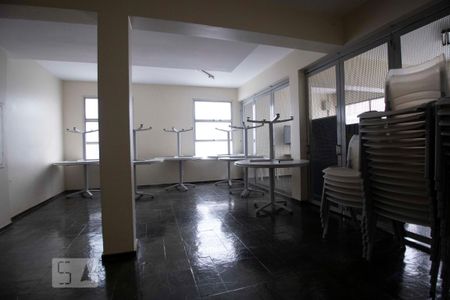 Apartamento para alugar com 93m², 2 quartos e 1 vagasalao