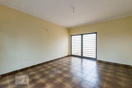 Casa para alugar com 204m², 3 quartos e 4 vagas Casa para alugar com 204m², 3 quartos e 4 vagasGaragem