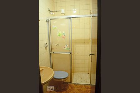 Banheiro de apartamento para alugar com 2 quartos, 60m² em Guará I, Brasília