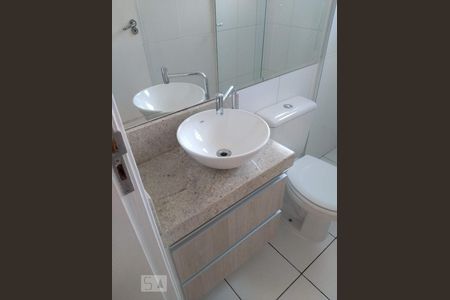 Banheiro  de apartamento à venda com 2 quartos, 50m² em Loteamento Parque São Martinho, Campinas