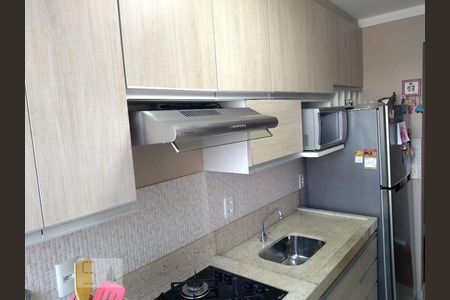 Cozinha  de apartamento à venda com 2 quartos, 50m² em Loteamento Parque São Martinho, Campinas