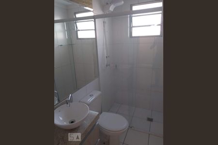 Banheiro  de apartamento à venda com 2 quartos, 50m² em Loteamento Parque São Martinho, Campinas