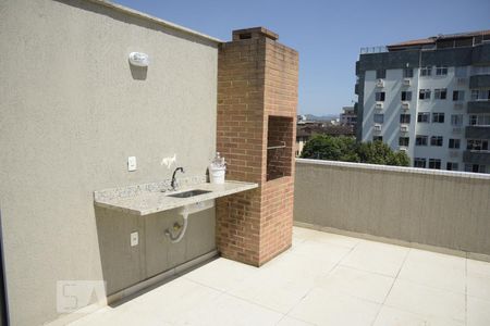 Apartamento à venda com 140m², 2 quartos e 2 vagasChurrasqueira