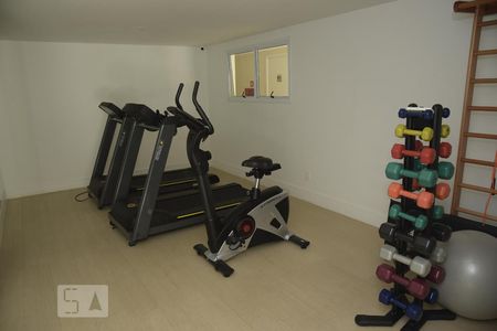 Apartamento à venda com 140m², 2 quartos e 2 vagasAcademia