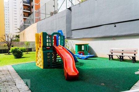 Apartamento à venda com 76m², 2 quartos e 1 vagaÁrea Comum - Playground