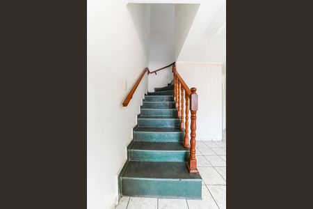 Escadas Quartos de casa de condomínio para alugar com 2 quartos, 90m² em Lajeado, São Paulo