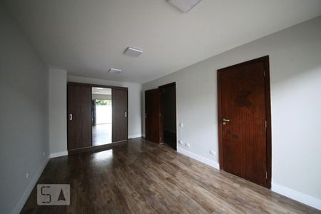 Casa à venda com 500m², 5 quartos e 4 vagasSuíte 1