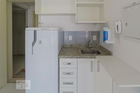 Cozinha de kitnet/studio para alugar com 1 quarto, 26m² em Aclimação, São Paulo