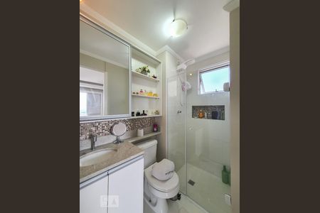 Banheiro  de apartamento à venda com 1 quarto, 50m² em Vila Vera, São Paulo