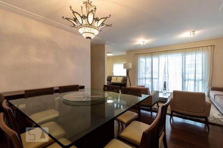 Apartamento à venda com 140m², 3 quartos e 2 vagasSala