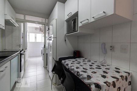 Apartamento à venda com 140m², 3 quartos e 2 vagasCozinha
