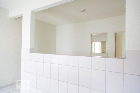 Casa para alugar com 55m², 2 quartos e 1 vaga Casa para alugar com 55m², 2 quartos e 1 vagaCozinha