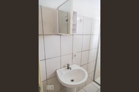 Casa para alugar com 55m², 2 quartos e 1 vaga Casa para alugar com 55m², 2 quartos e 1 vagaBanheiro