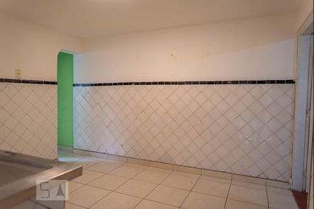 Cozinha de casa para alugar com 1 quarto, 45m² em Vila Lúcia, São Paulo
