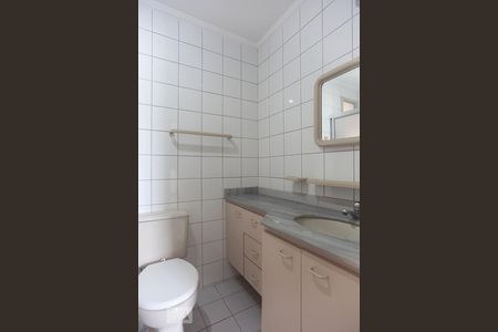 Banheiro de apartamento à venda com 3 quartos, 113m² em Vila São Bento, Campinas