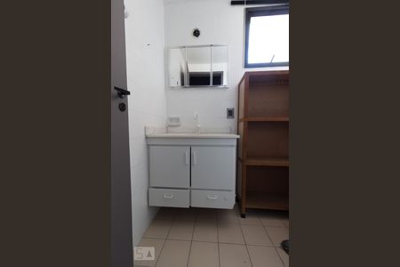 Banheiro de apartamento à venda com 2 quartos, 55m² em Vila Paulista, São Paulo