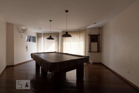 Apartamento à venda com 77m², 2 quartos e 1 vaga Apartamento à venda com 77m², 2 quartos e 1 vagaSalão de jogos