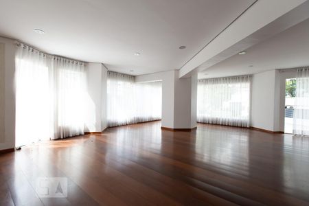 Apartamento à venda com 77m², 2 quartos e 1 vaga Apartamento à venda com 77m², 2 quartos e 1 vagaÁrea comum - Salão de festas