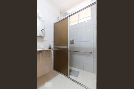 Banheiro Social de apartamento para alugar com 2 quartos, 54m² em Bosque da Saúde, São Paulo