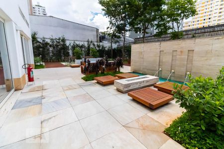 Apartamento à venda com 91m², 2 quartos e 2 vagas Apartamento à venda com 91m², 2 quartos e 2 vagasÁrea comum - Piscina