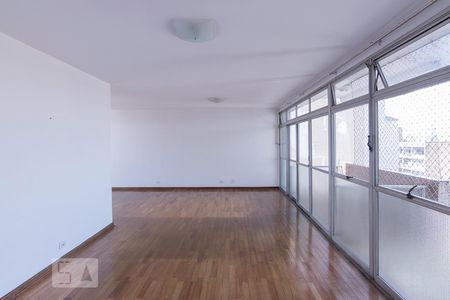 Apartamento para alugar com 187m², 3 quartos e 1 vagaSala