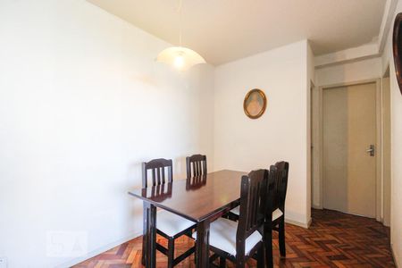 Sala de apartamento para alugar com 2 quartos, 60m² em Barra da Tijuca, Rio de Janeiro