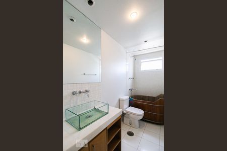 Banheiro de apartamento à venda com 3 quartos, 130m² em Parque Colonial, São Paulo