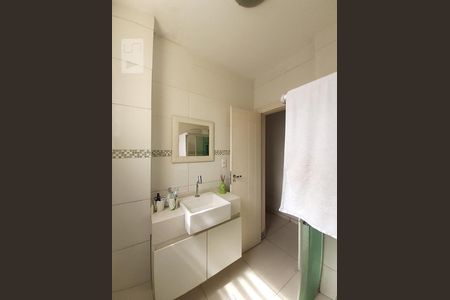 Banheiro Social de apartamento para alugar com 2 quartos, 76m² em Encantado, Rio de Janeiro