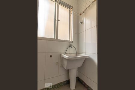 Área de Serviço de apartamento para alugar com 2 quartos, 65m² em Palmares, Belo Horizonte