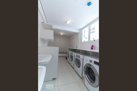 Apartamento à venda com 37m², 1 quarto e 1 vaga Apartamento à venda com 37m², 1 quarto e 1 vagaLavanderia