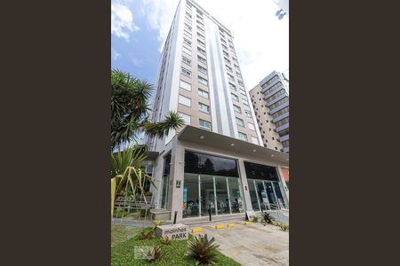 Apartamento à venda com 37m², 1 quarto e 1 vaga Apartamento à venda com 37m², 1 quarto e 1 vagaFachada