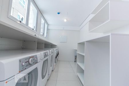Apartamento à venda com 37m², 1 quarto e 1 vaga Apartamento à venda com 37m², 1 quarto e 1 vagaLavanderia