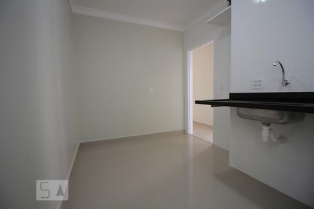 Cozinha de apartamento à venda com 2 quartos, 51m² em Jardim Roberto, Osasco