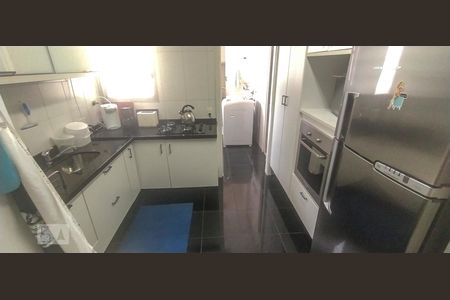 Apartamento à venda com 94m², 3 quartos e 2 vagasCozinha