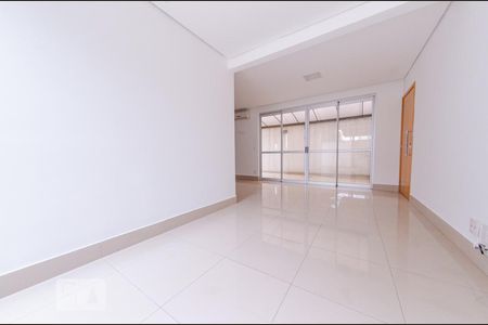 Apartamento para alugar com 78m², 2 quartos e 2 vagasSala