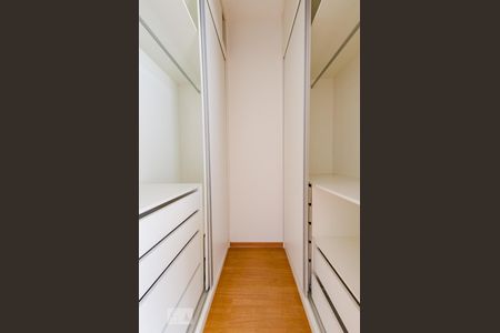 Apartamento para alugar com 78m², 2 quartos e 2 vagasQuarto 2 - Suíte - Closet