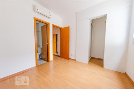 Apartamento para alugar com 78m², 2 quartos e 2 vagasQuarto 2 - Suíte
