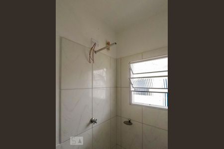 banheiro de casa de condomínio para alugar com 1 quarto, 26m² em Cambuci, São Paulo