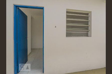 Entrada de casa de condomínio para alugar com 1 quarto, 26m² em Cambuci, São Paulo