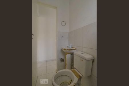 banheiro de casa de condomínio para alugar com 1 quarto, 26m² em Cambuci, São Paulo