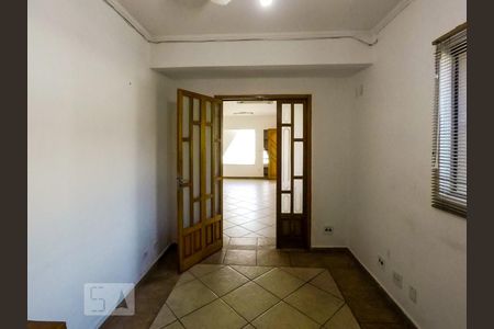 Casa à venda com 3 quartos, 160m² em Vila Brasílio Machado, São Paulo