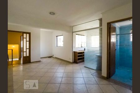 Casa à venda com 3 quartos, 160m² em Vila Brasílio Machado, São Paulo