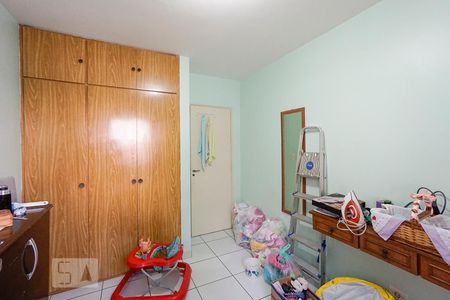 Apartamento à venda com 82m², 3 quartos e 1 vagaQuarto 02