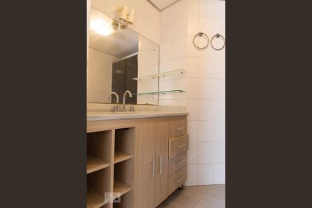 Banheiro da Suíte de apartamento à venda com 3 quartos, 109m² em Cristo Redentor, Porto Alegre