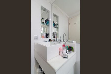 Apartamento para alugar com 95m², 2 quartos e 2 vagasBanheiro do Quarto Suíte 1