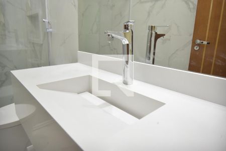 Apartamento para alugar com 85m², 2 quartos e sem vagaBanheiro