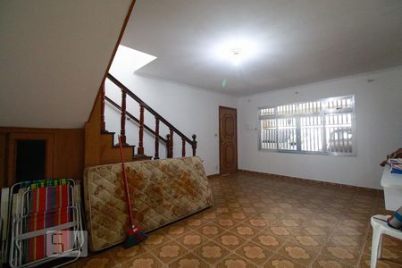 Casa à venda com 120m², 3 quartos e 2 vagas Casa à venda com 120m², 3 quartos e 2 vagasSala
