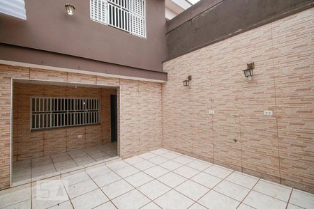 Casa à venda com 120m², 3 quartos e 2 vagas Casa à venda com 120m², 3 quartos e 2 vagasQuintal dos fundos