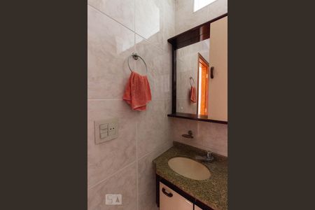 Apartamento à venda com 66m², 3 quartos e sem vaga Apartamento à venda com 66m², 3 quartos e sem vagaBanheiro